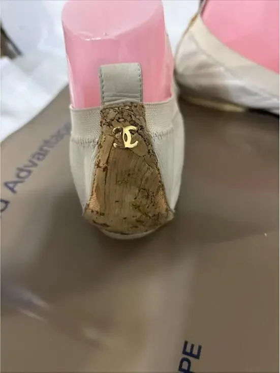 Chanel Lamskin Ballet Interlocking CC Logo Cork Toe Flats 39 Beautiful - Picture 3 of 12